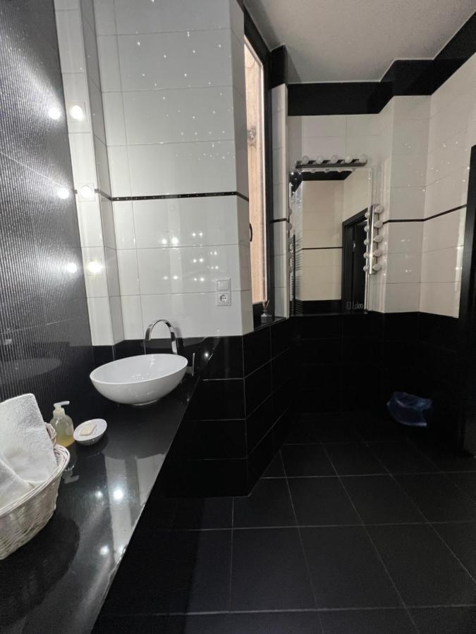 City Center Penthouse Будапеща Екстериор снимка